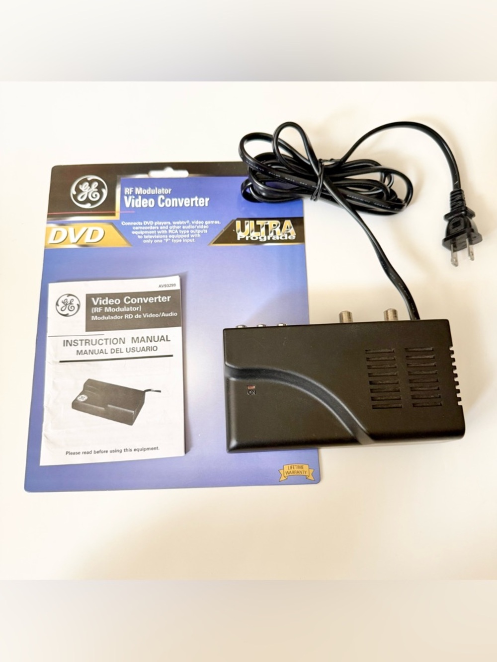 GE Black RF Modulator Video Converter - Portable DVD/AV Adapter